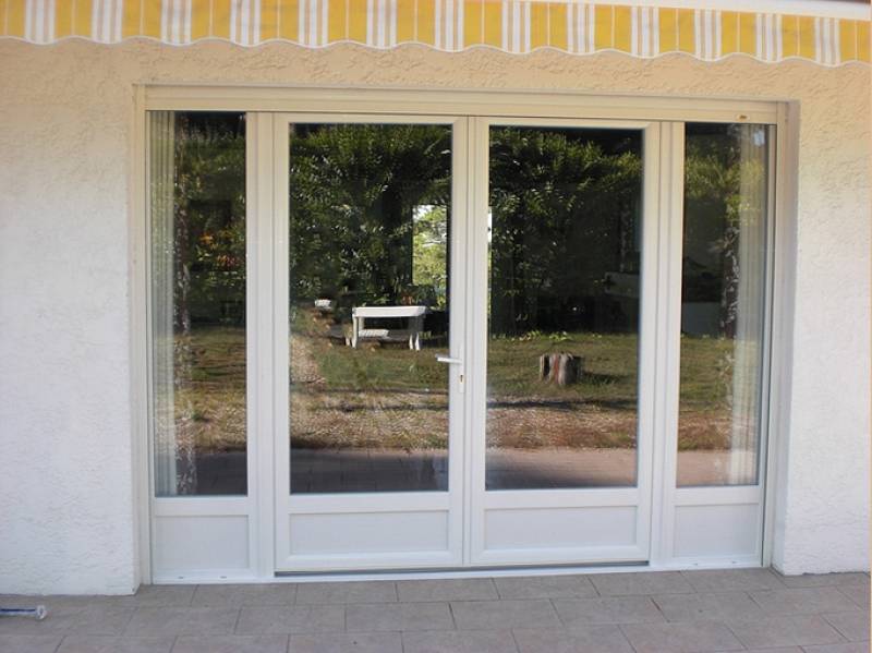 Devis gratuit pour la pose fenêtre PVC-ALU sur mesure à Marseille par fenetres du sud Marseille